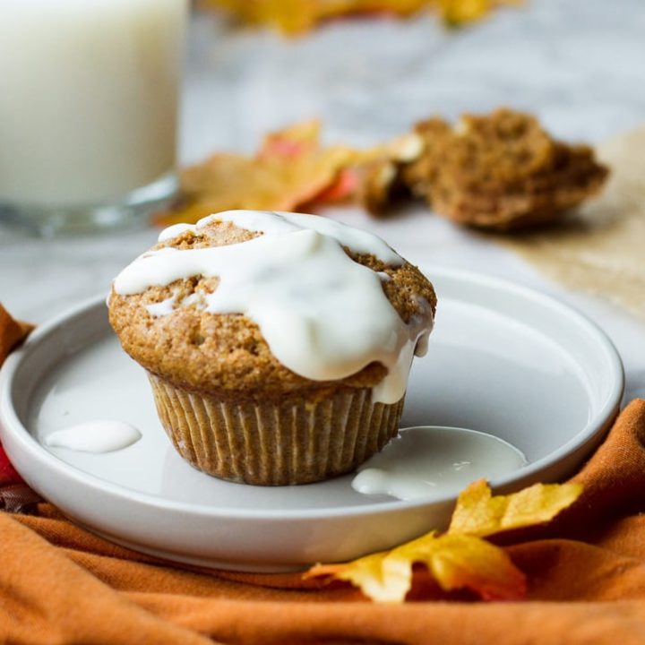 Pumpkin White Chocolate Muffins with Crumb Topping
