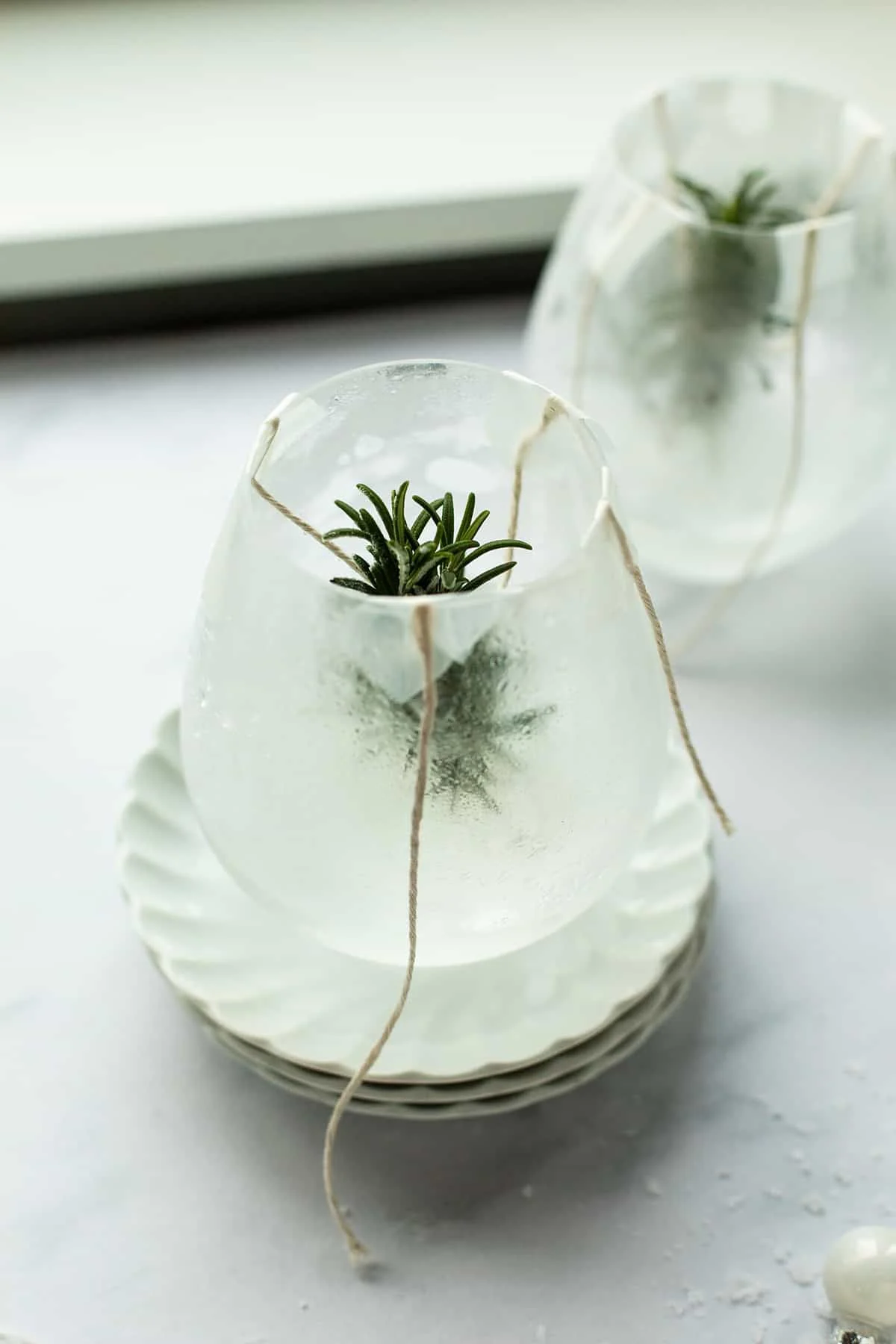 How to make the rosemary tree in the gin and tonic glass.
